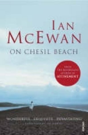 On Chesil Beach [Large Print]: 16 Point