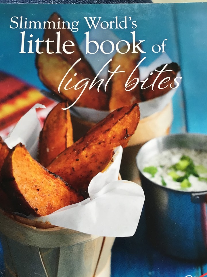 Slimming World's Little Book of Light Bites (Paperback)