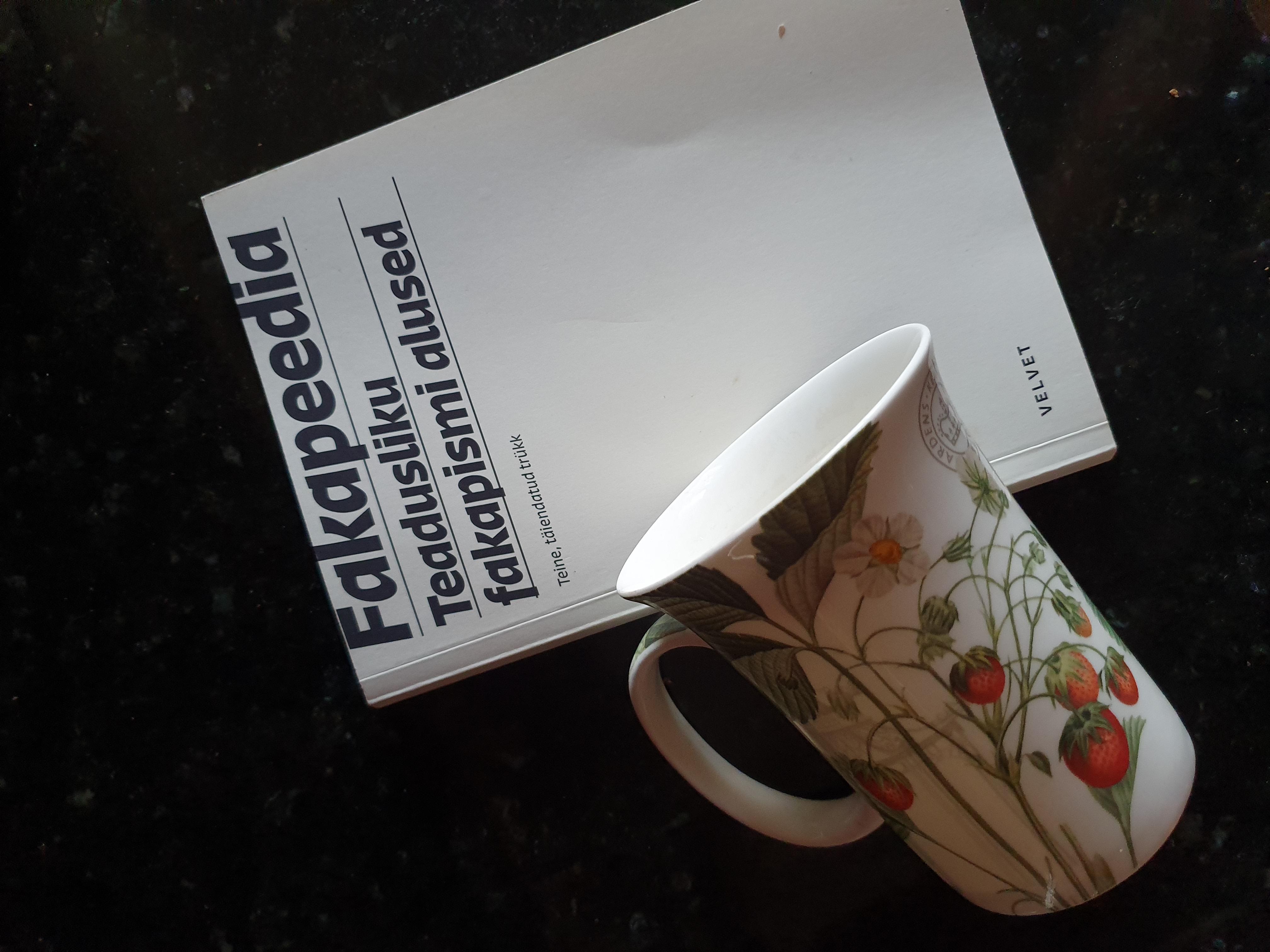Fakapeedia. Teadusliku fakapismi alused. Teine, täiendatud trükk. (Paperback)