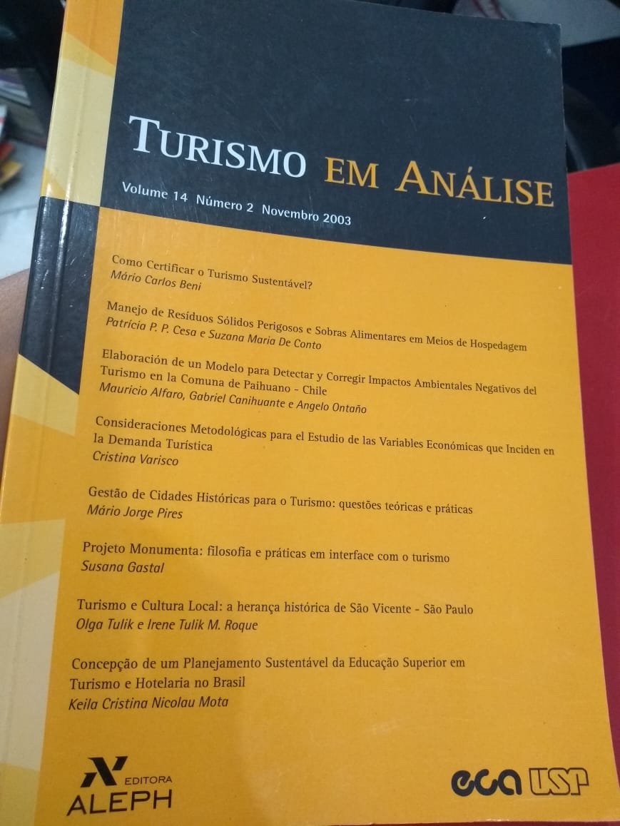 Turismo Em Análise (Unknown Binding)