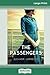 The Passengers (16pt Large Print Edition)