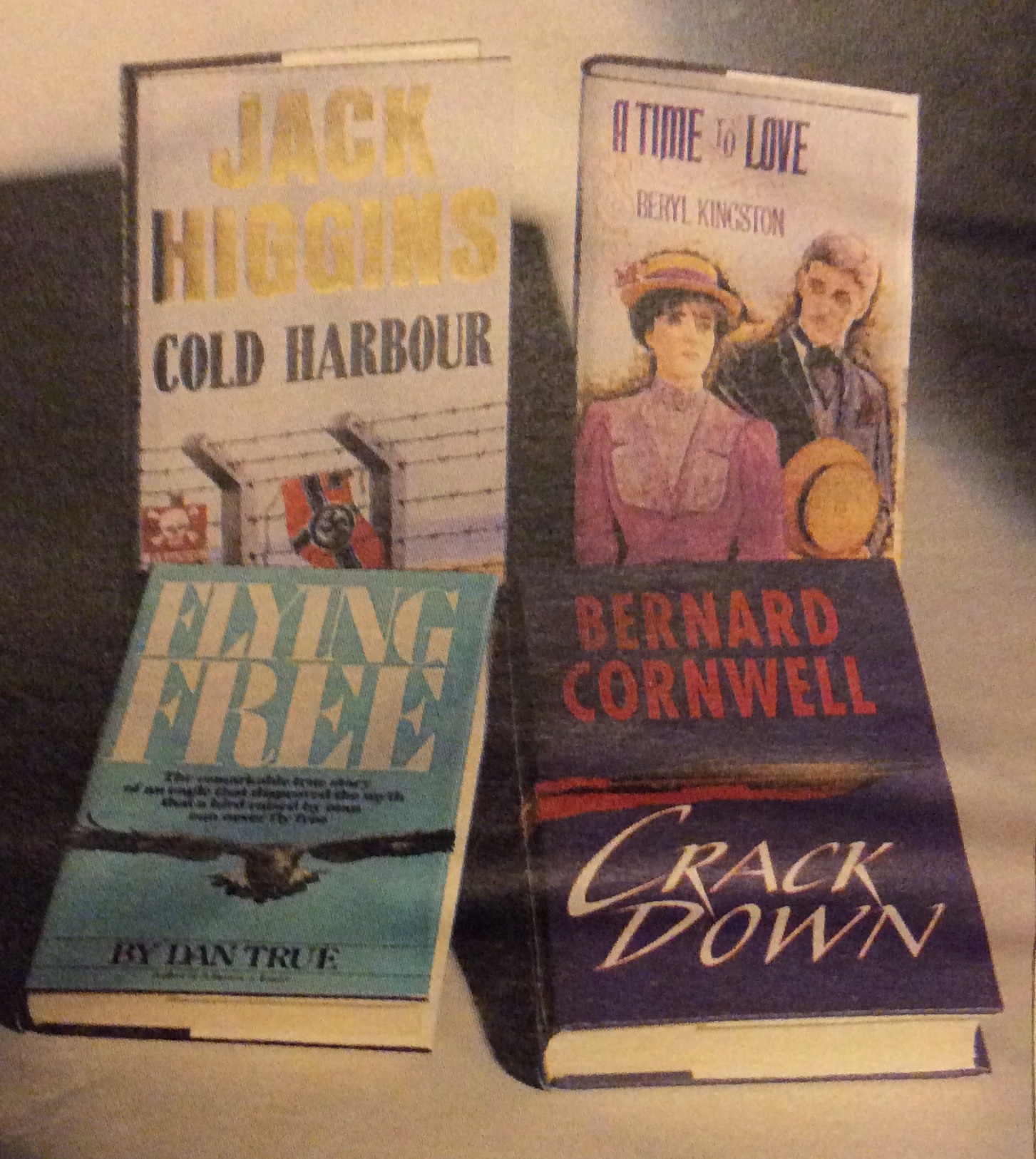 Reader’s Digest Condensed Books 1990: Cold Harbour / A Time To Love / Flying Free / Crackdown