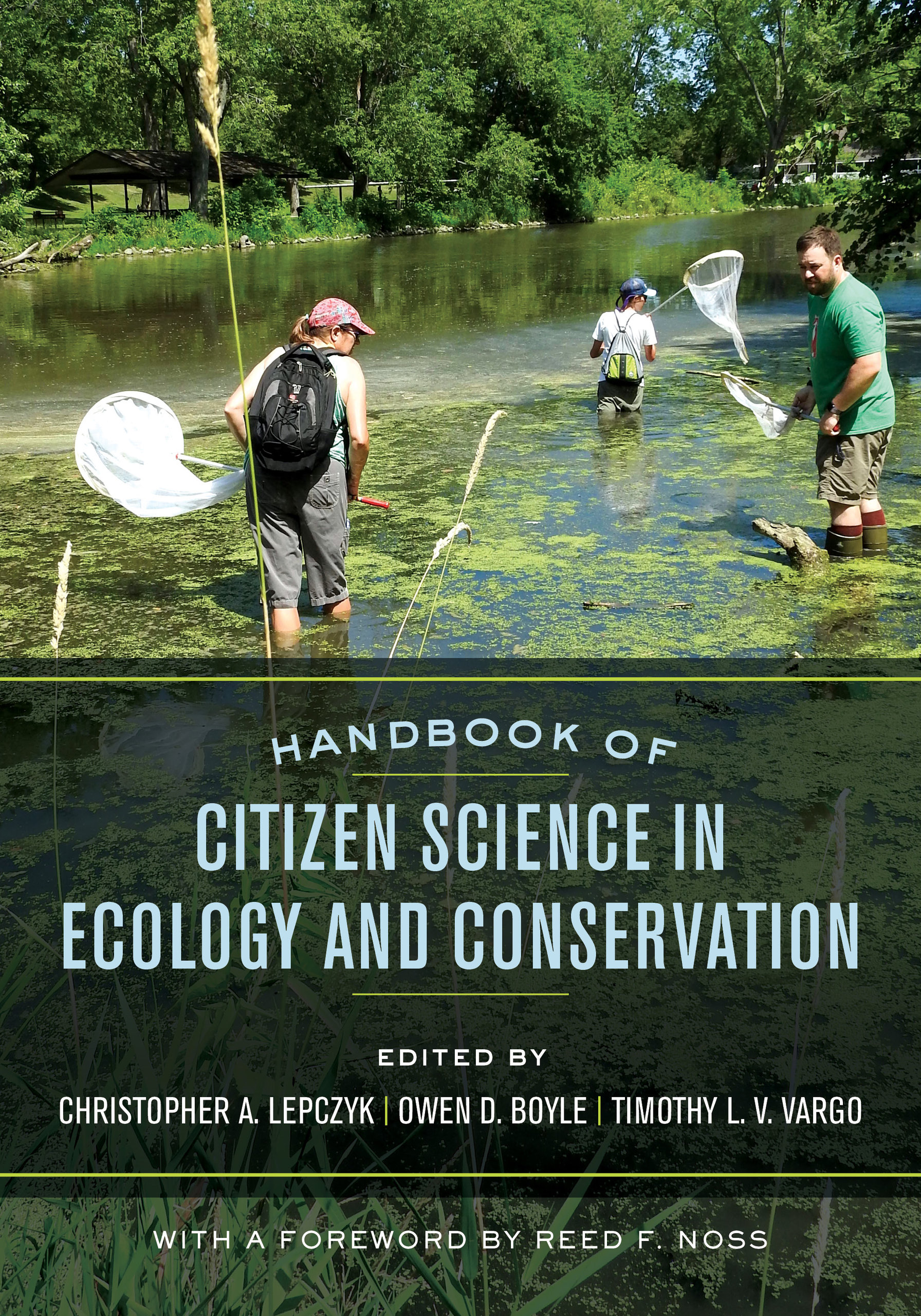 Handbook of Citizen Science in Ecology and Conservation (Paperback)