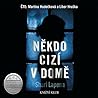 Někdo cizí v domě by Shari Lapena