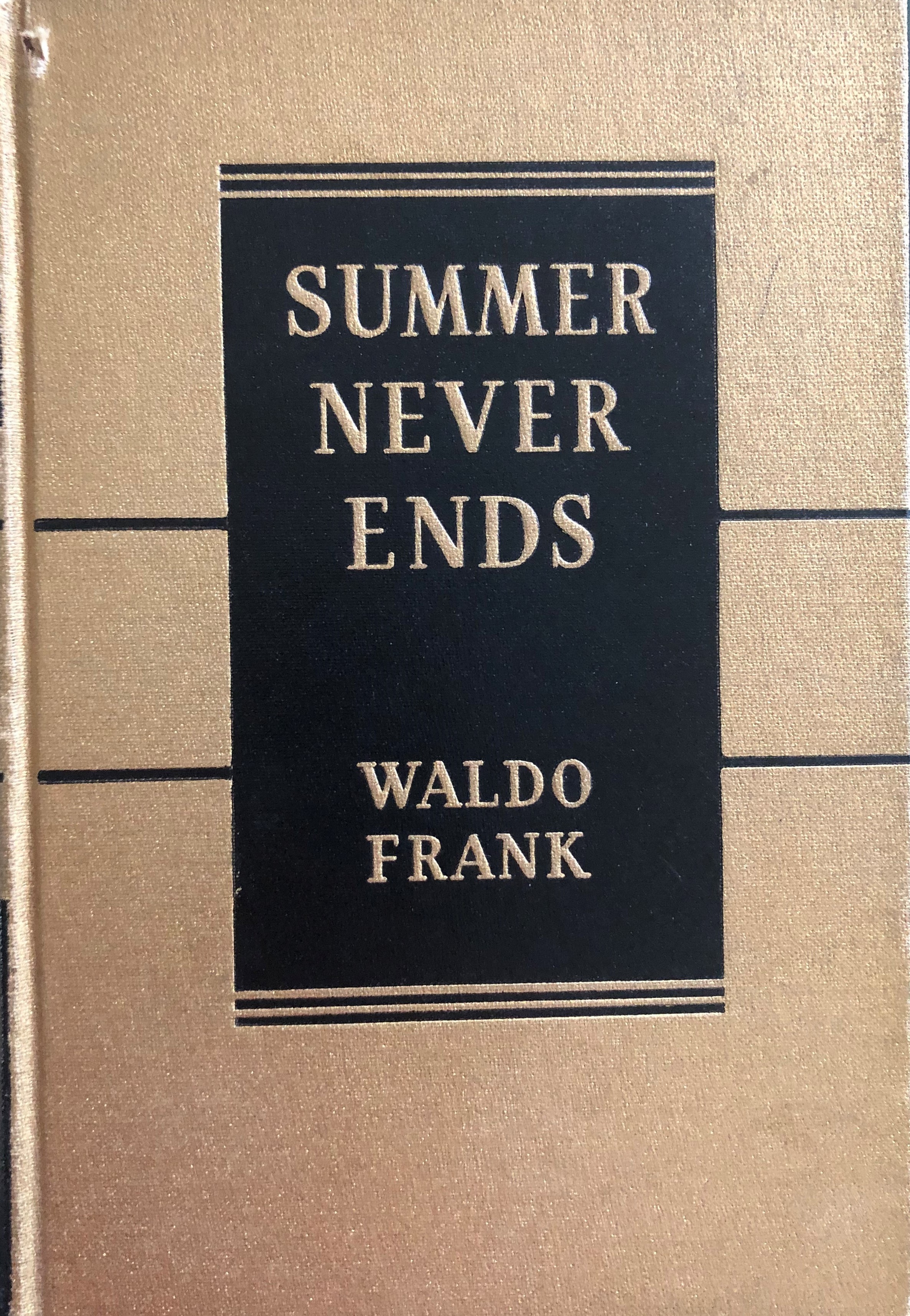 Summer Never Ends: A Modern Love Story (Hardcover)