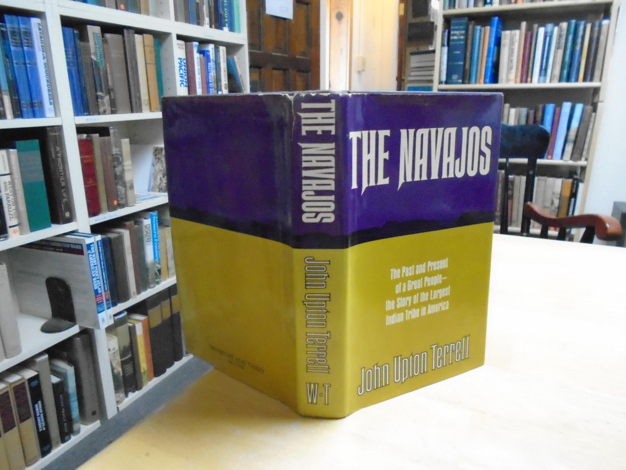 The Navajos: The Past and Present of a Great People