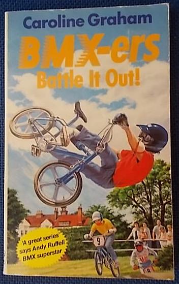 BMX-ers Battle it Out (Paperback)