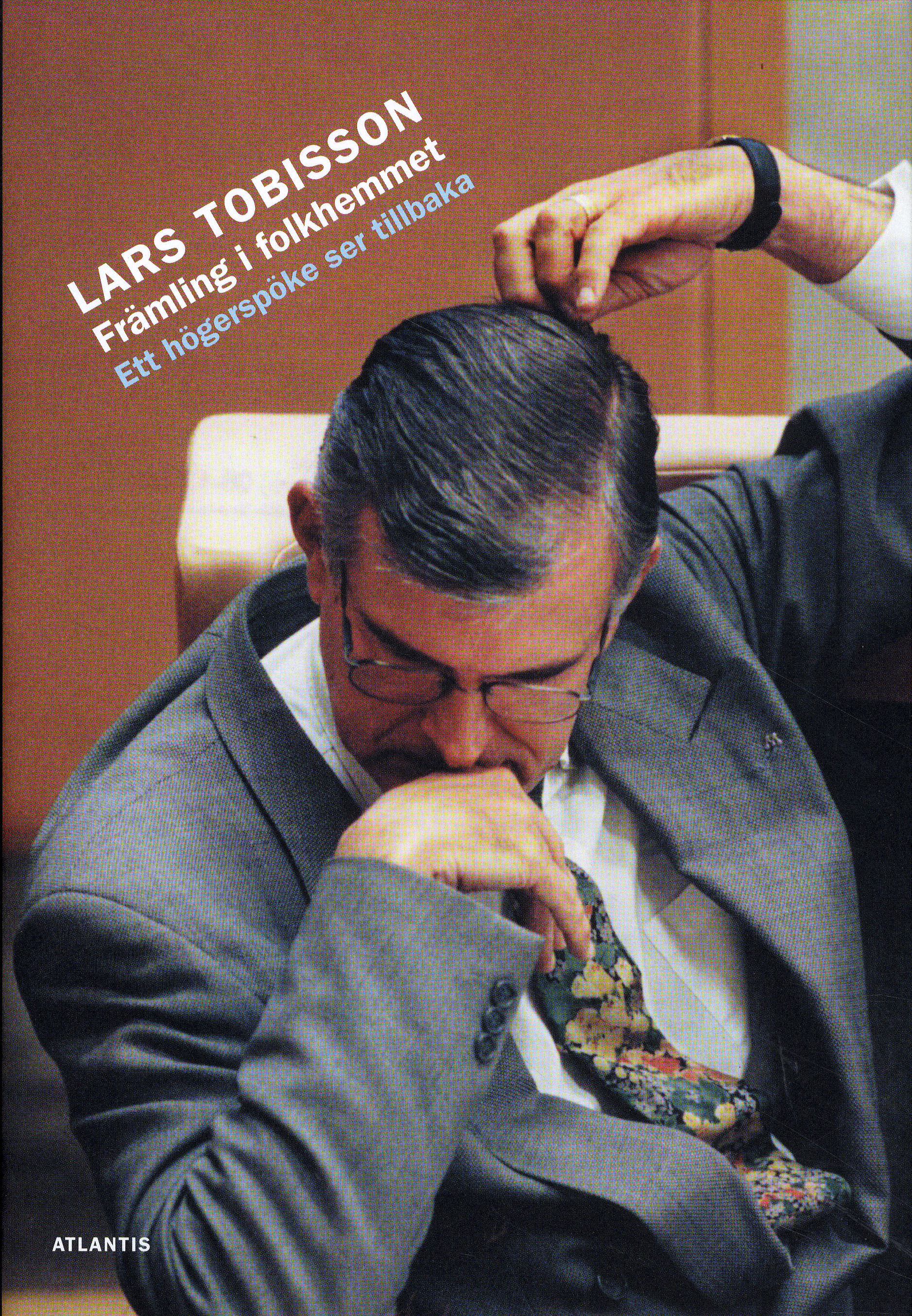 Främling i folkhemmet: Ett högerspöke ser tillbaka (Hardcover)