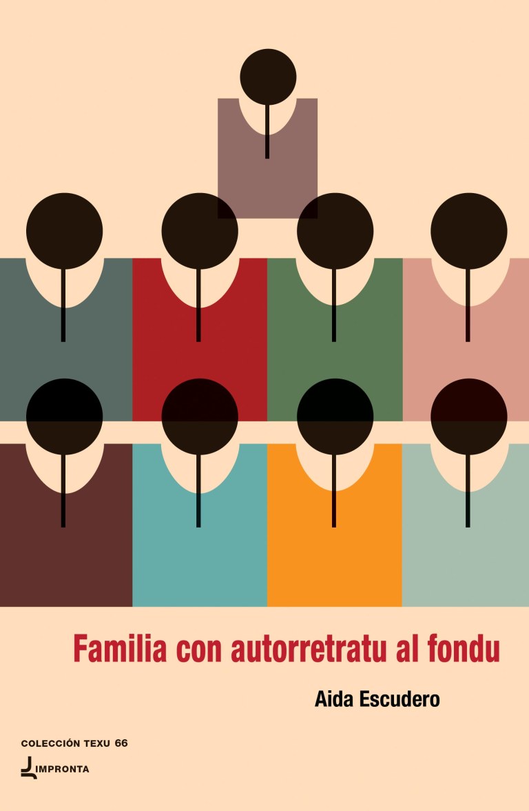 Familia con autorretratu al fondu (Paperback)