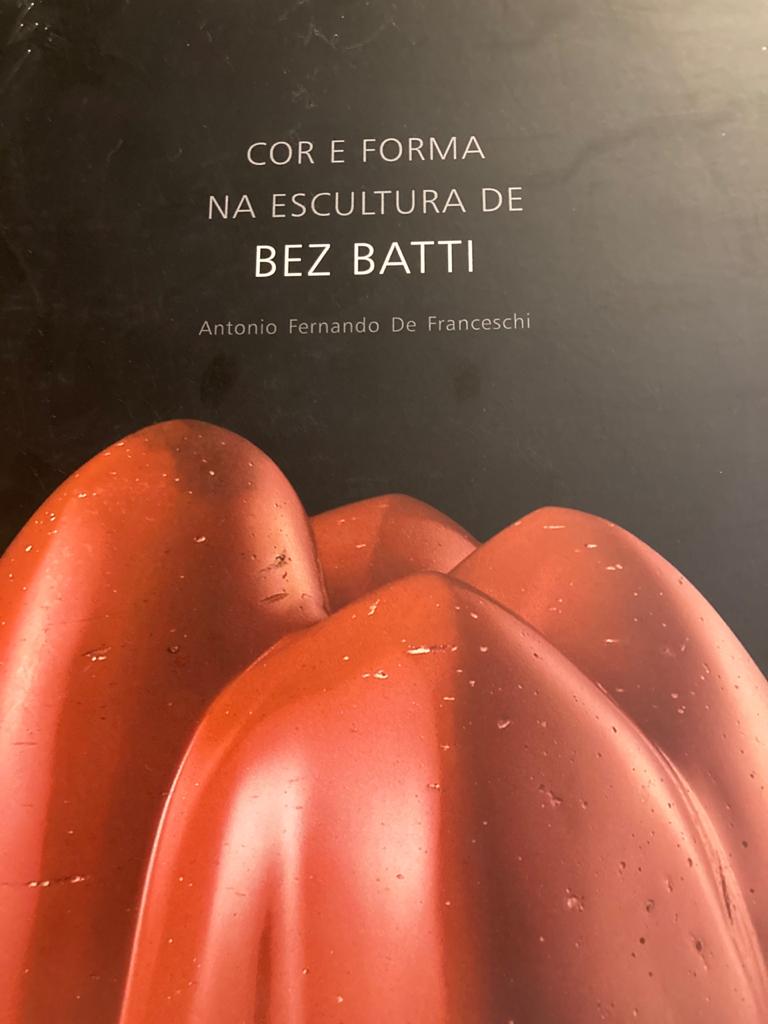 Cor e Forma na Escultura de Bez Batti
