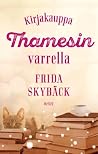 Kirjakauppa Thamesin varrella by Frida Skybäck