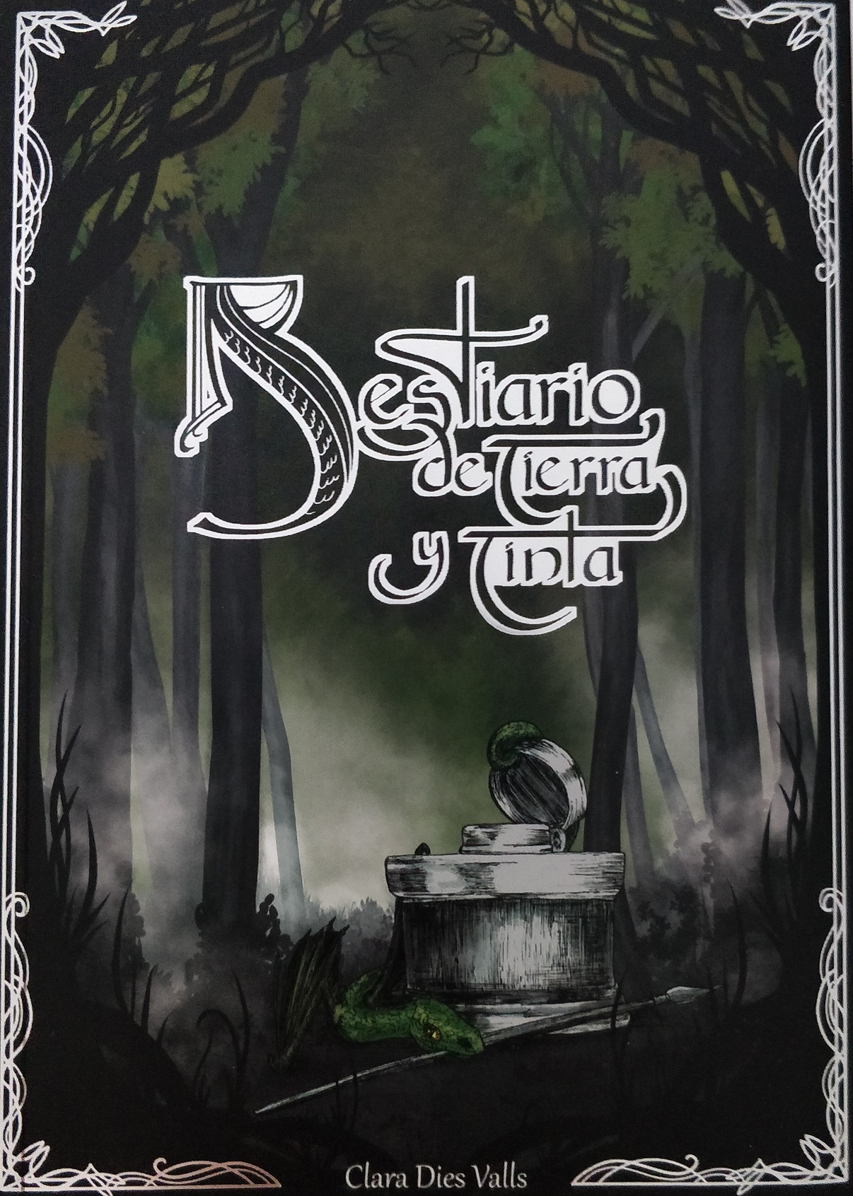 Bestiario de Tierra y Tinta (Paperback)
