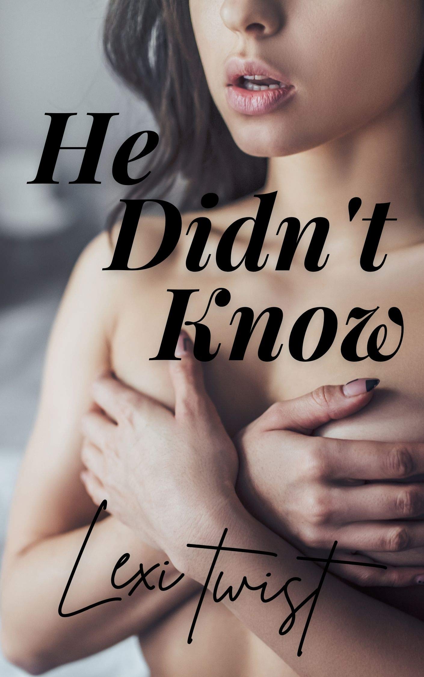 He Didn't Know: A Transgender Romance (Real Trans Girls)