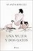 Una mujer y dos gatos