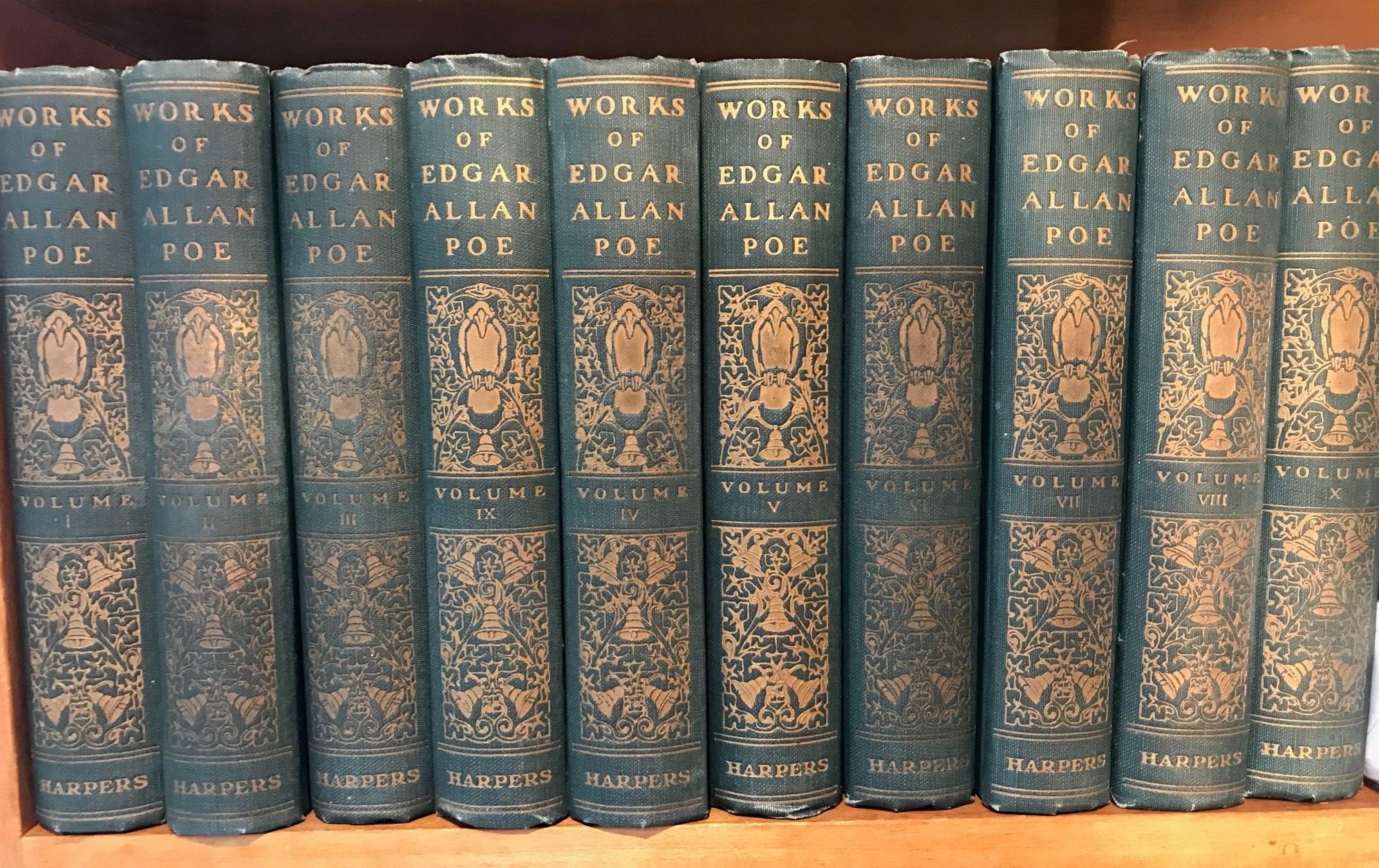 The Works of Edgar Allan Poe: Volume 1