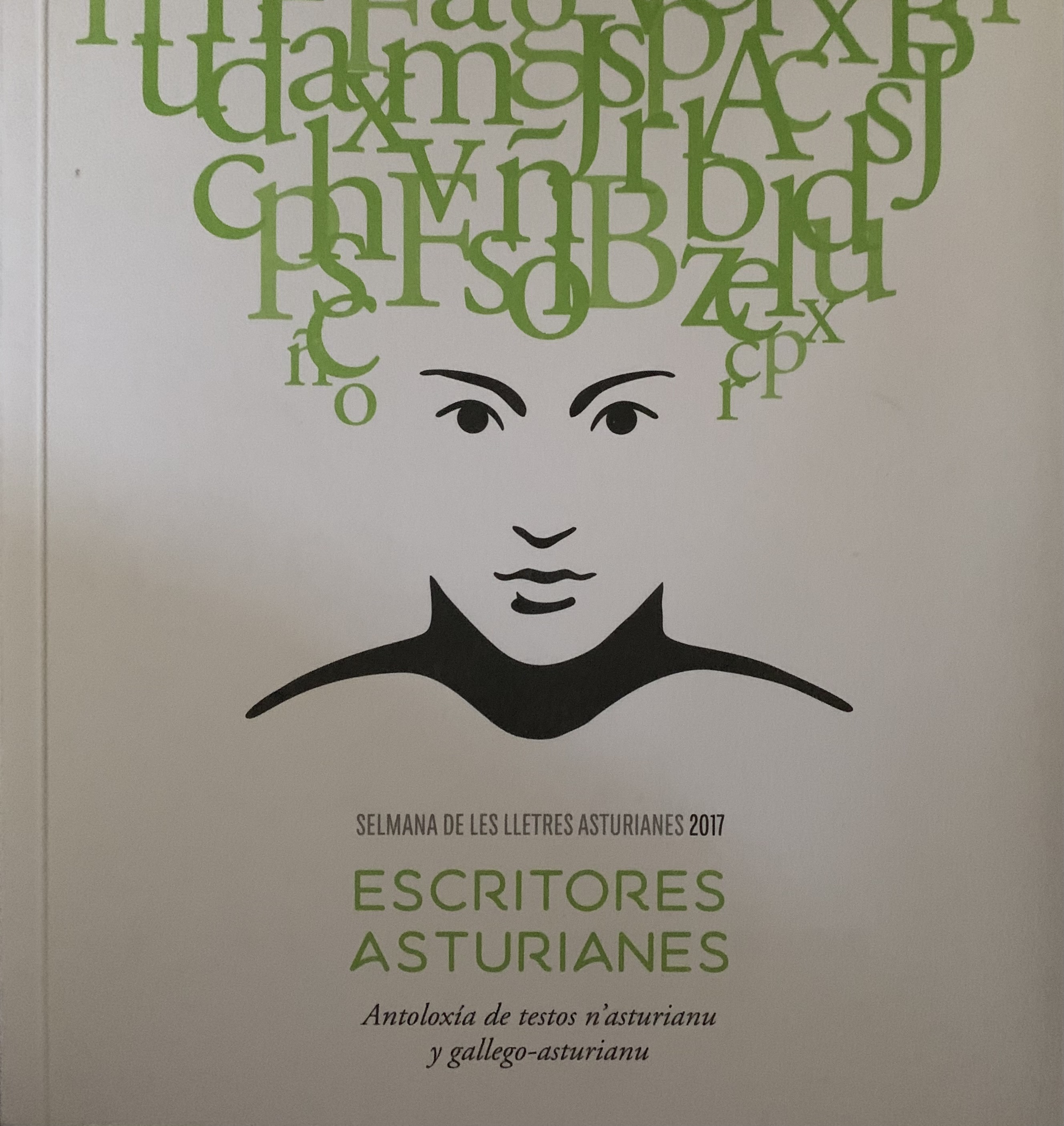 Escritores asturianes. Antoloxía de testos n'asturianu y gallego-asturianu (Paperback)
