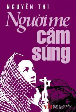Người Mẹ Cầm Súng (Paperback)