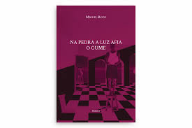 Na Pedra a Luz Afia o Gume (Paperback)