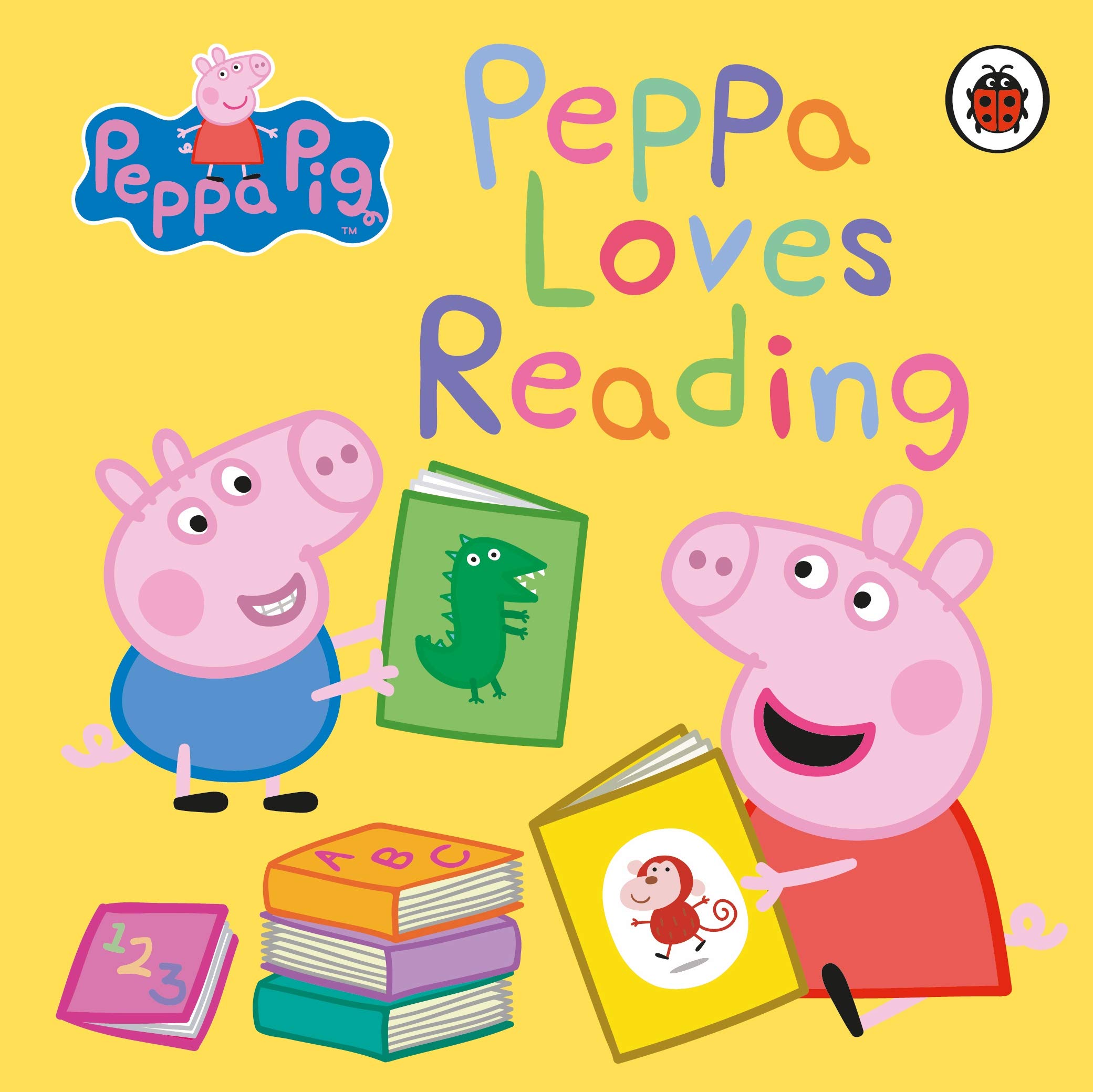 Peppa Pig: Peppa Loves Reading (Board Book)