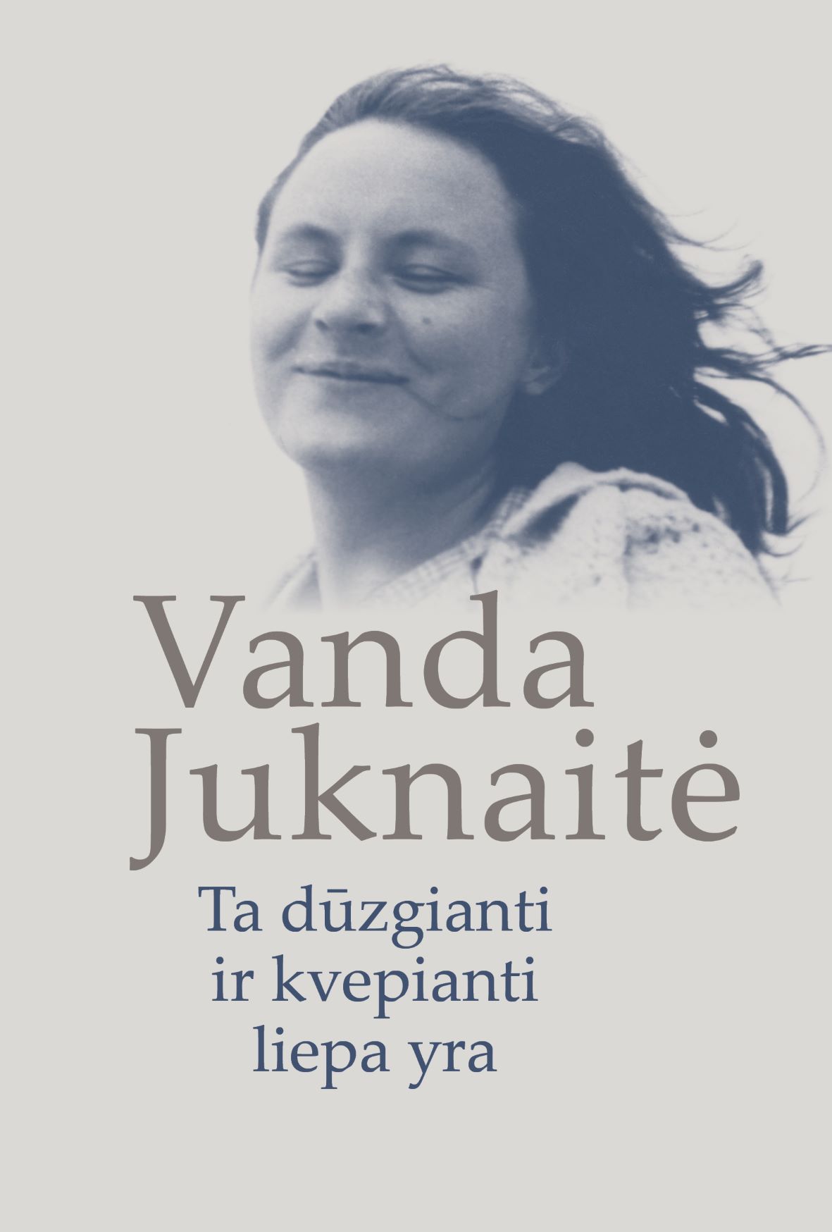 Ta dūzgianti ir kvepianti liepa yra (Hardcover)