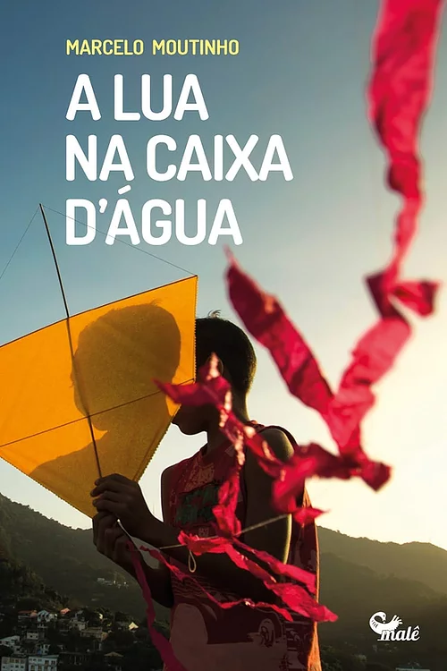 A lua na caixa d'água