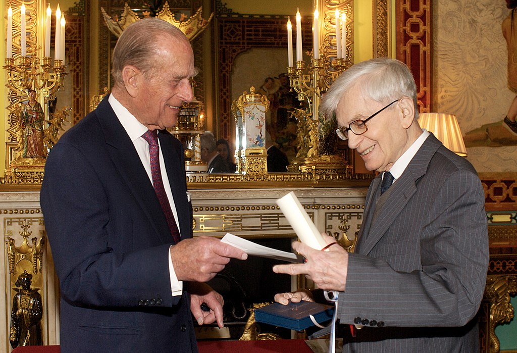 The Quantum Theory and Reality (Paperback)