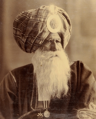 Warrior Saints: Four Centuries of Sikh Military History (Volume 2) (Warrior Saints, 2)