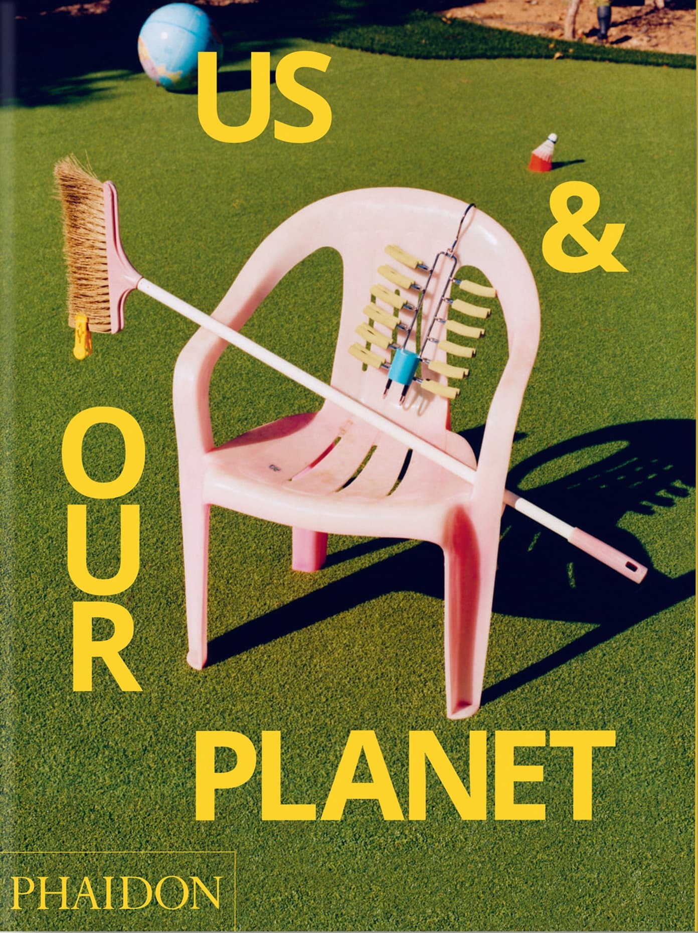 Us & Our Planet: This Is How We Live (Paperback)