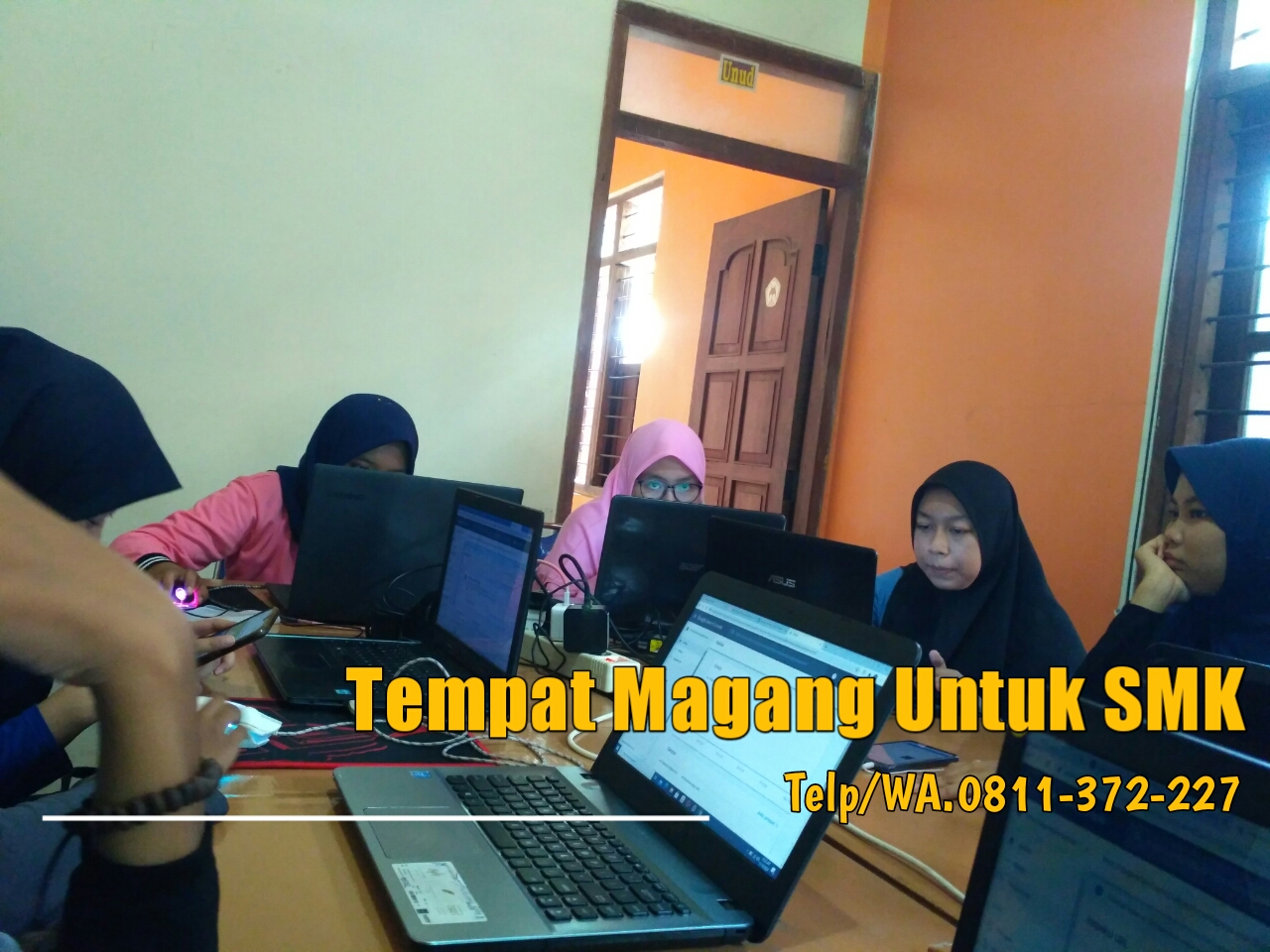 Lowongan Magang SMK Desain Grafis, Tlp. 0811 372 227, PROFESIONAL..!!!