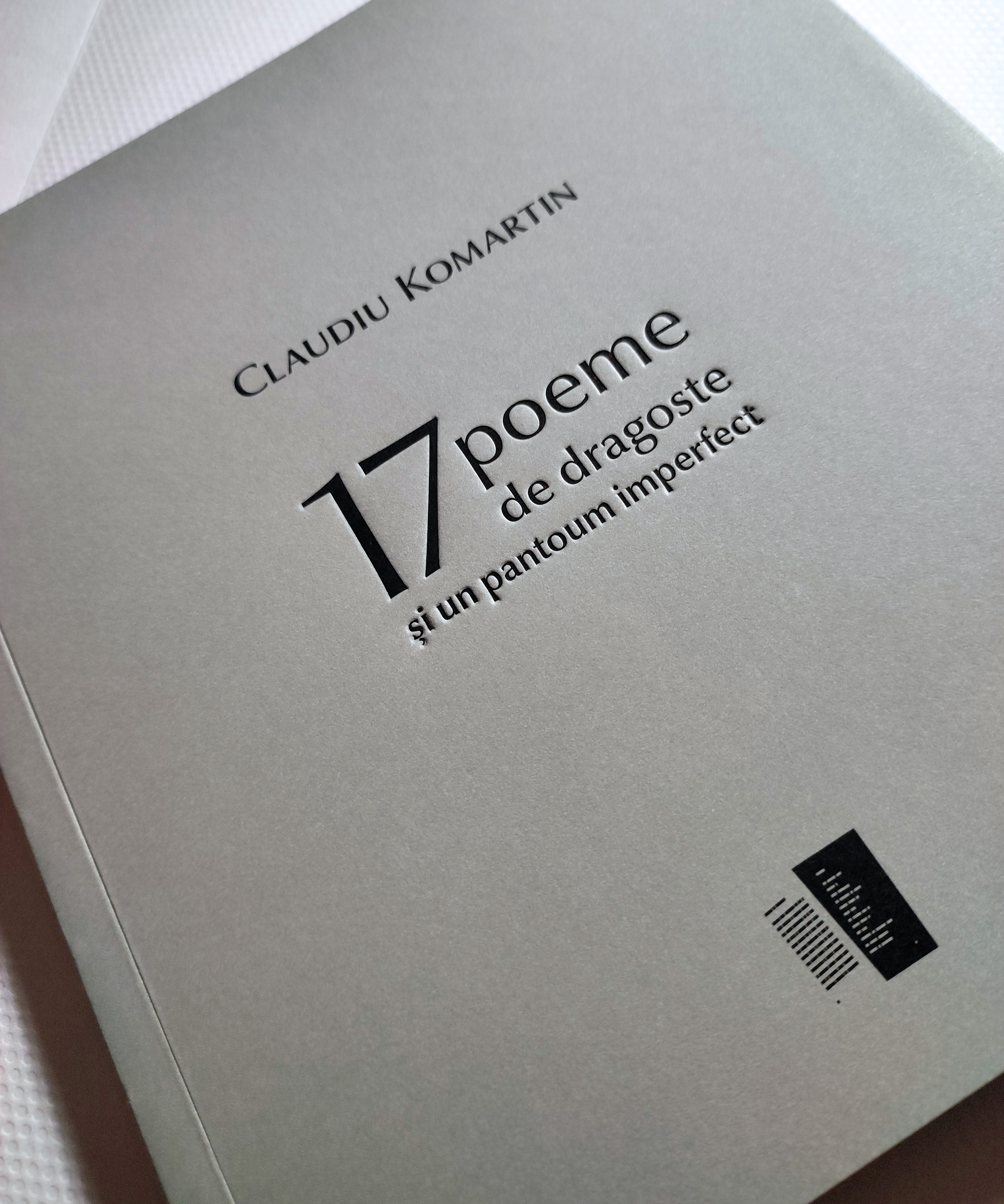 17 poeme de dragoste și un pantoum imperfect