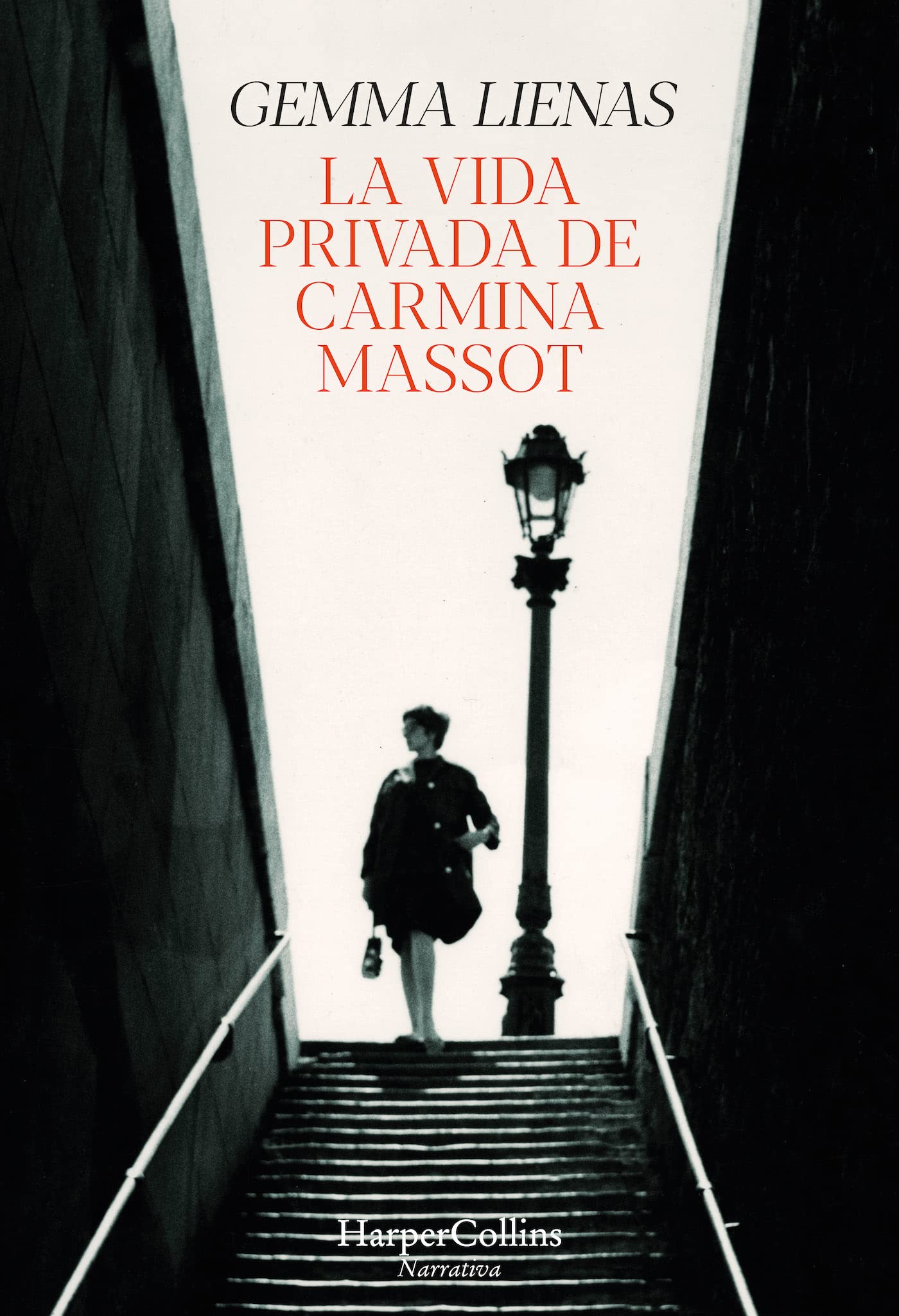 Portada de La vida privada de Carmina Massot, de Gemma Lienas