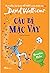 Cậu bé mặc váy