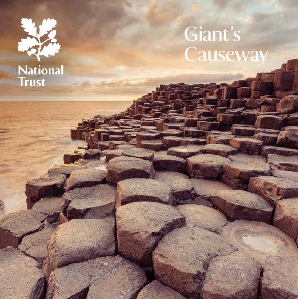 A Souvenir Guide: Giant's Causeway (Paperback)