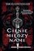 Cienie między nami (Cienie między nami, #1)