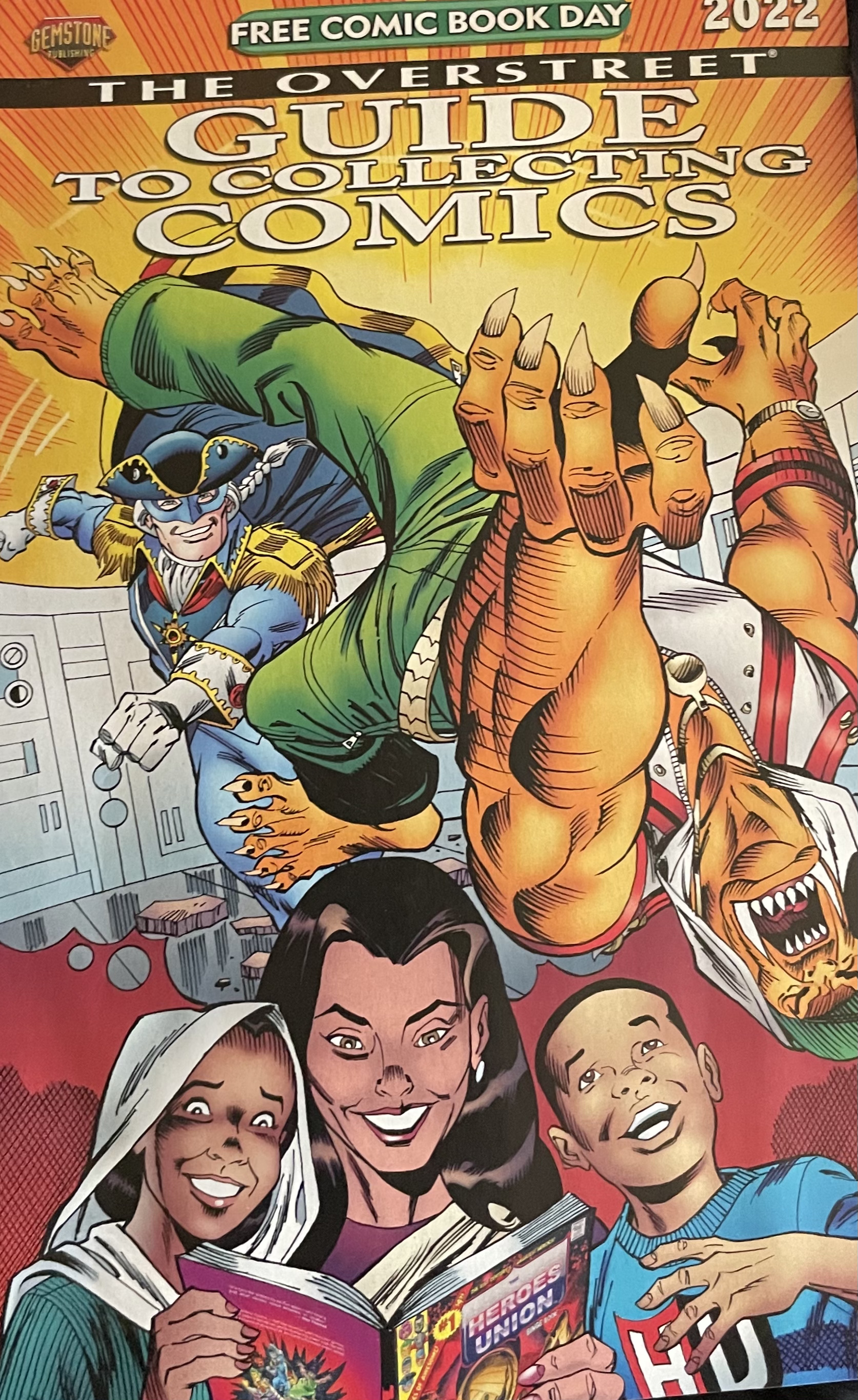 The OverStreet Guide to Collecting Comics (2022)