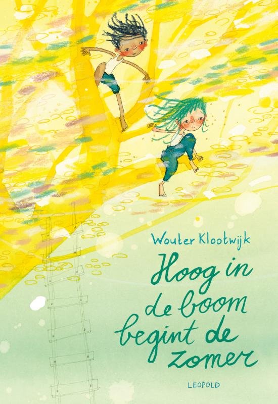 Hoog in de boom begint de zomer (Hardcover)