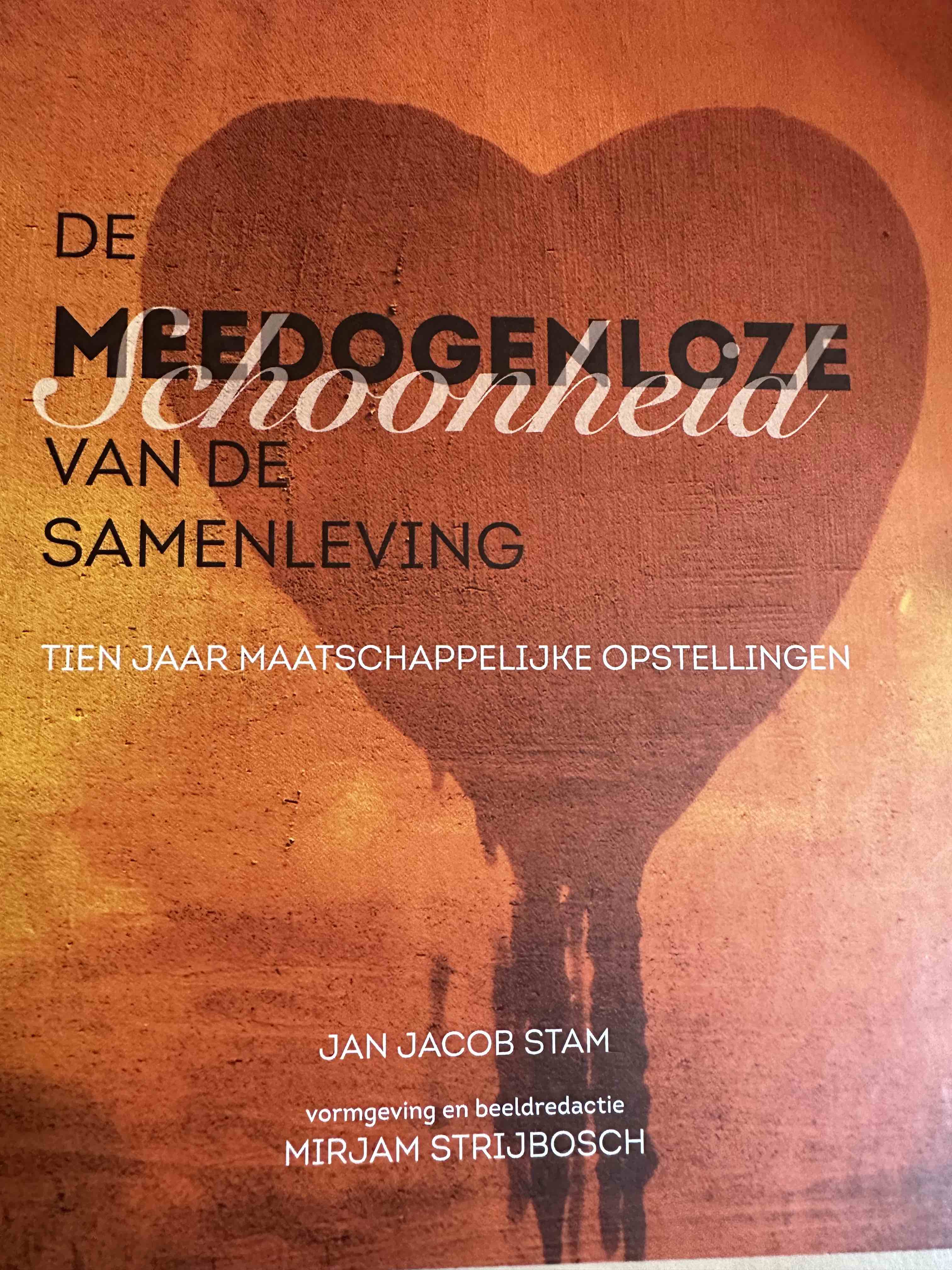 Meedogenloze schoonheid van de samenleving