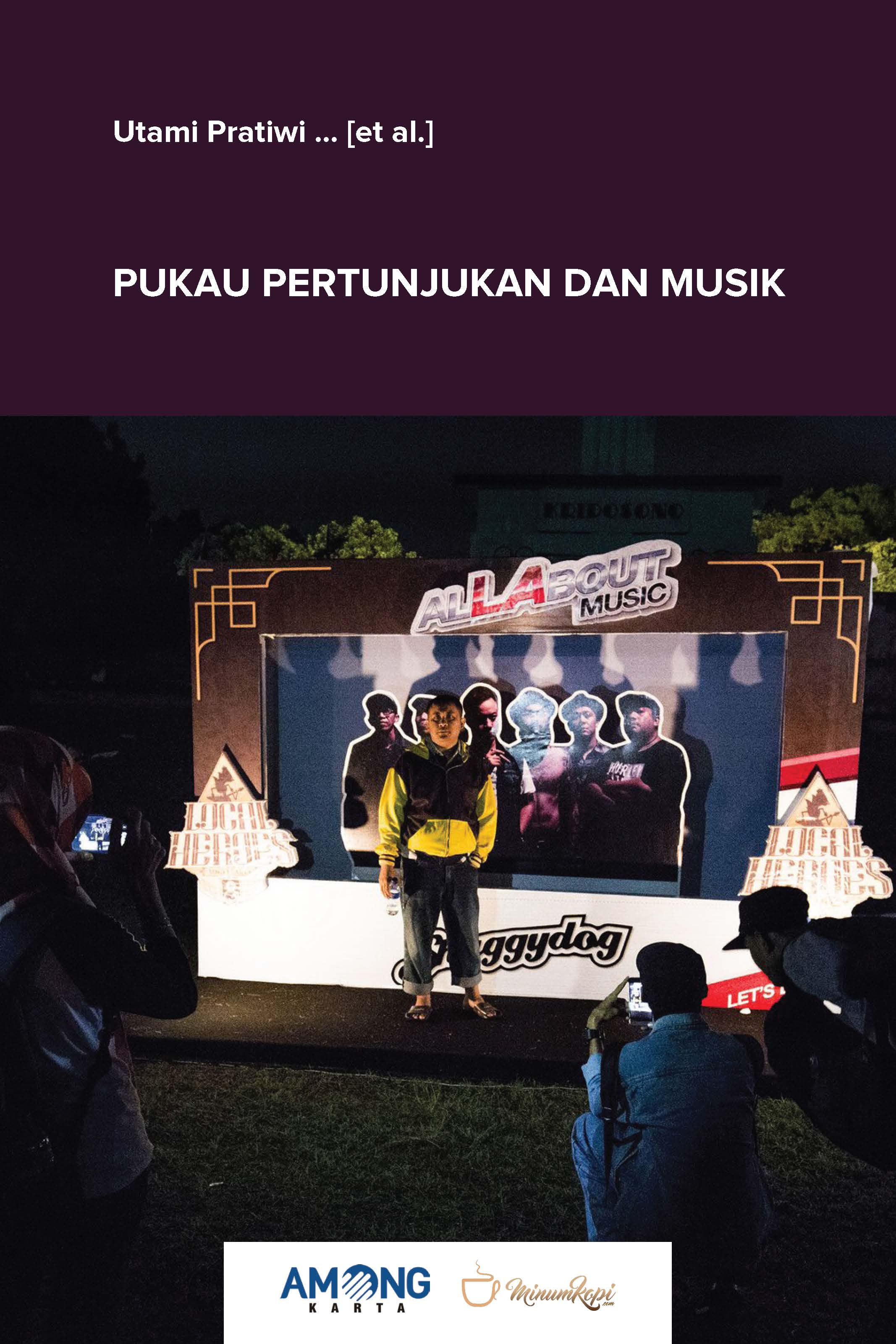 Pukau Pertunjukan dan Musik