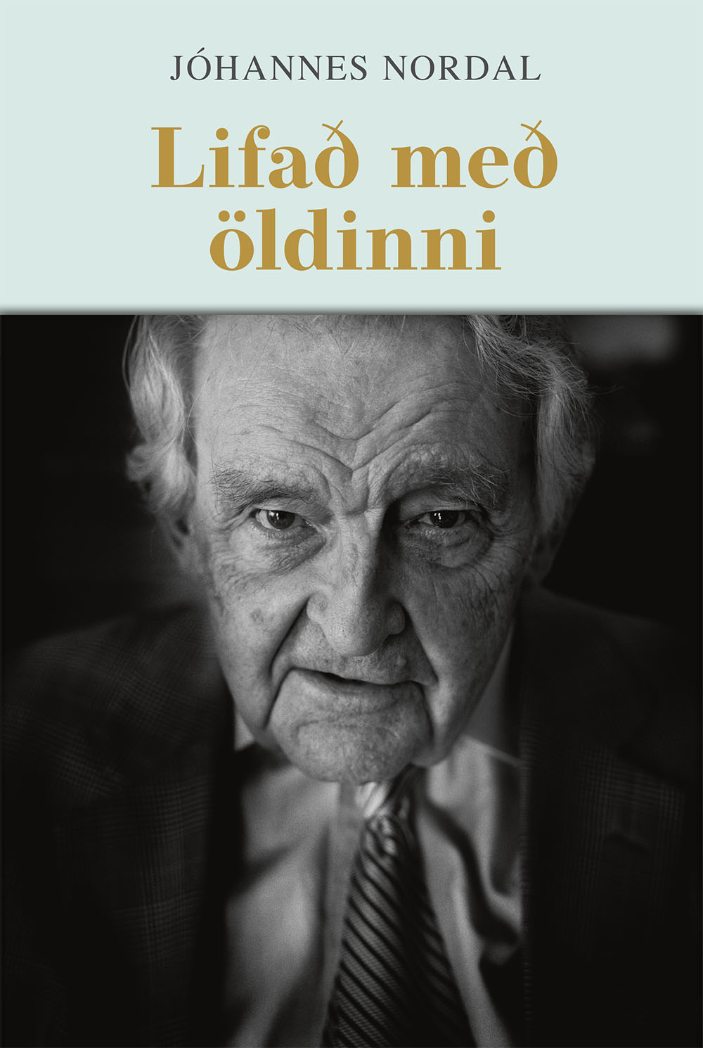 Lifað með öldinni (Hardcover)