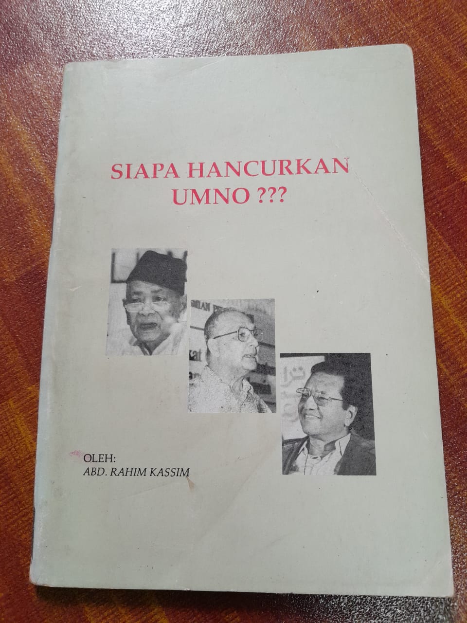 Siapa Hancurkan UMNO???