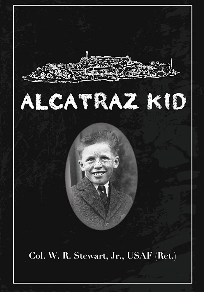 Alcatraz Kid: A frank description by an ancient warrior about his teenage days on Alcatraz Island during the last years of the Army occupation on Alcatraz. (Paperback)