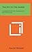 The Fly in the Amber: Comments on the Making of Architecture