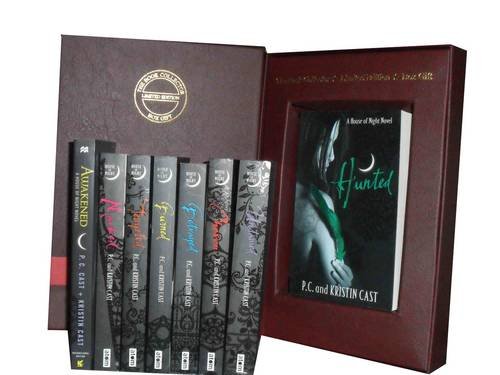 House of Night Collection: Untamed, Tempted, Burned, Betrayed, Marked, Chosen, Hunted & Awakened (Paperback)