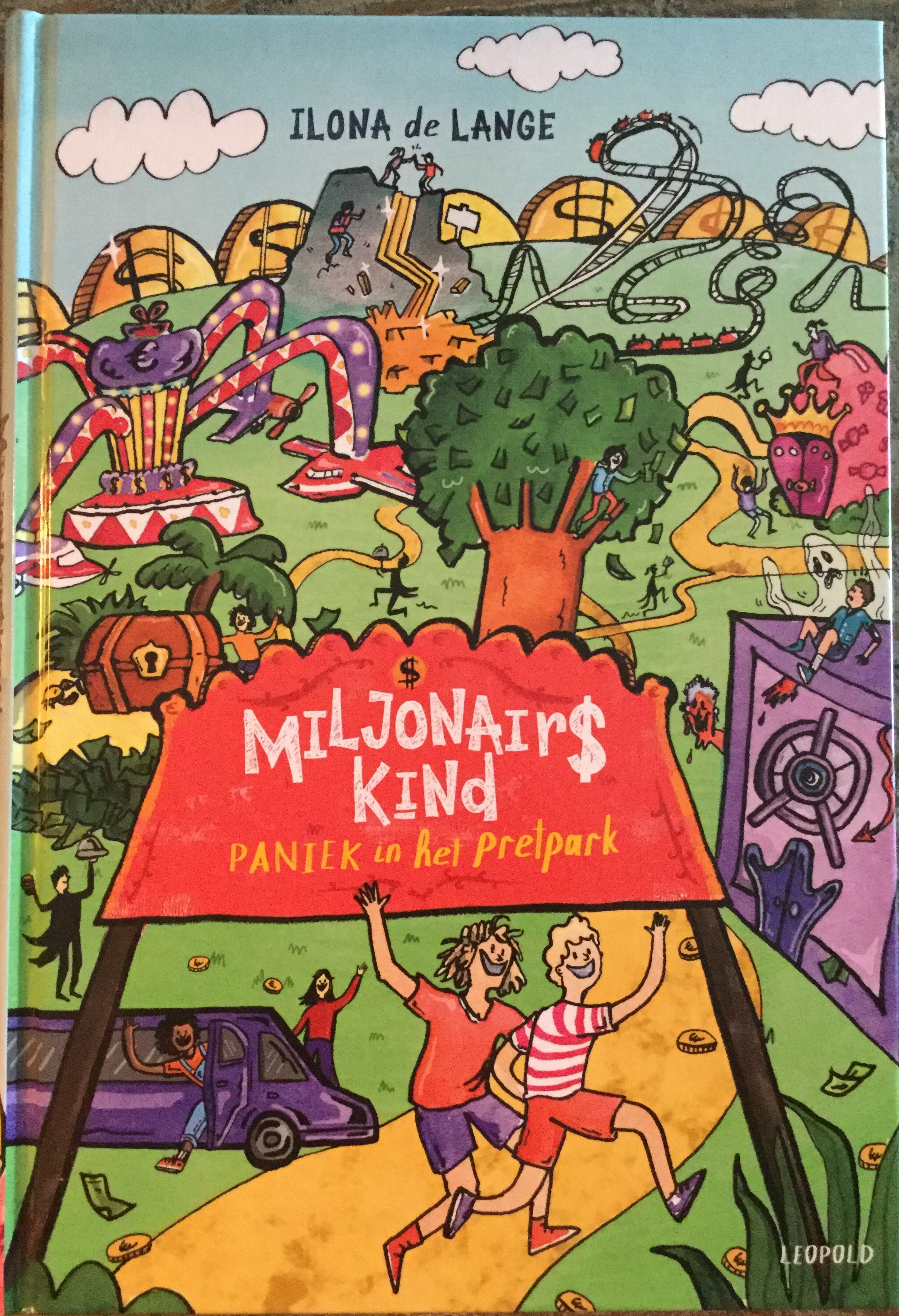 Paniek in het pretpark (Miljonairskind #4)