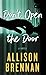 Don't Open the Door (Center Point Platinum Mystery (Large Print))