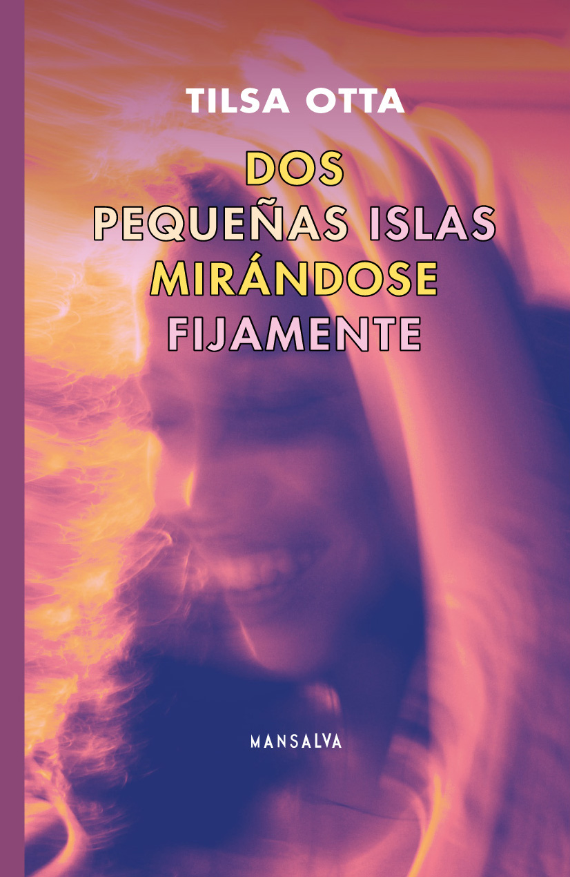 Dos pequeñas islas mirándose fijamente