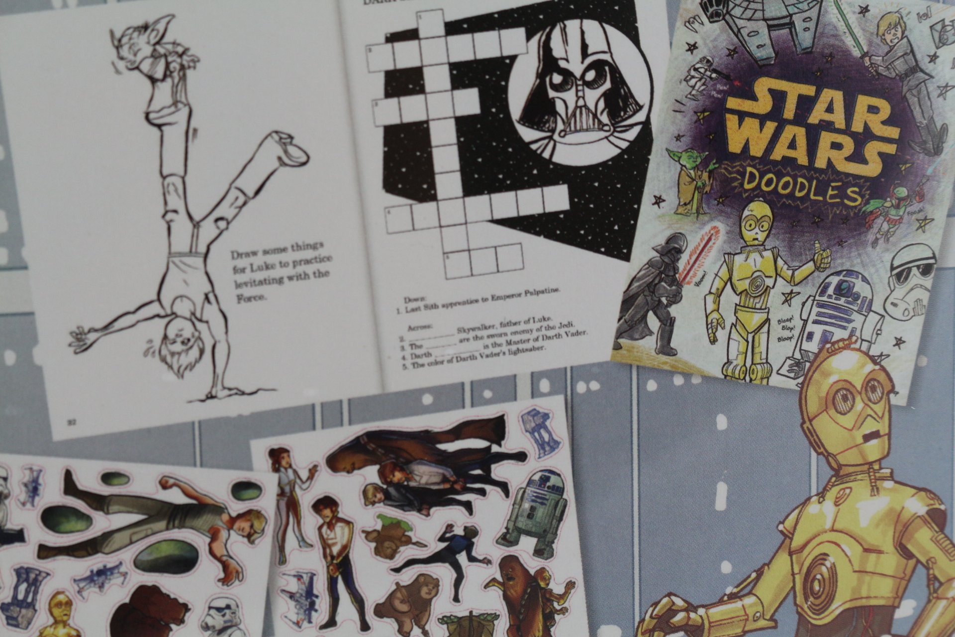 Star Wars Storytime Tin with Poster, Picture Frame, Stickers, Activity Books, Story Books, and a FREE eBook Code for "Escape from Darth Vader" (Mass Market Paperback)