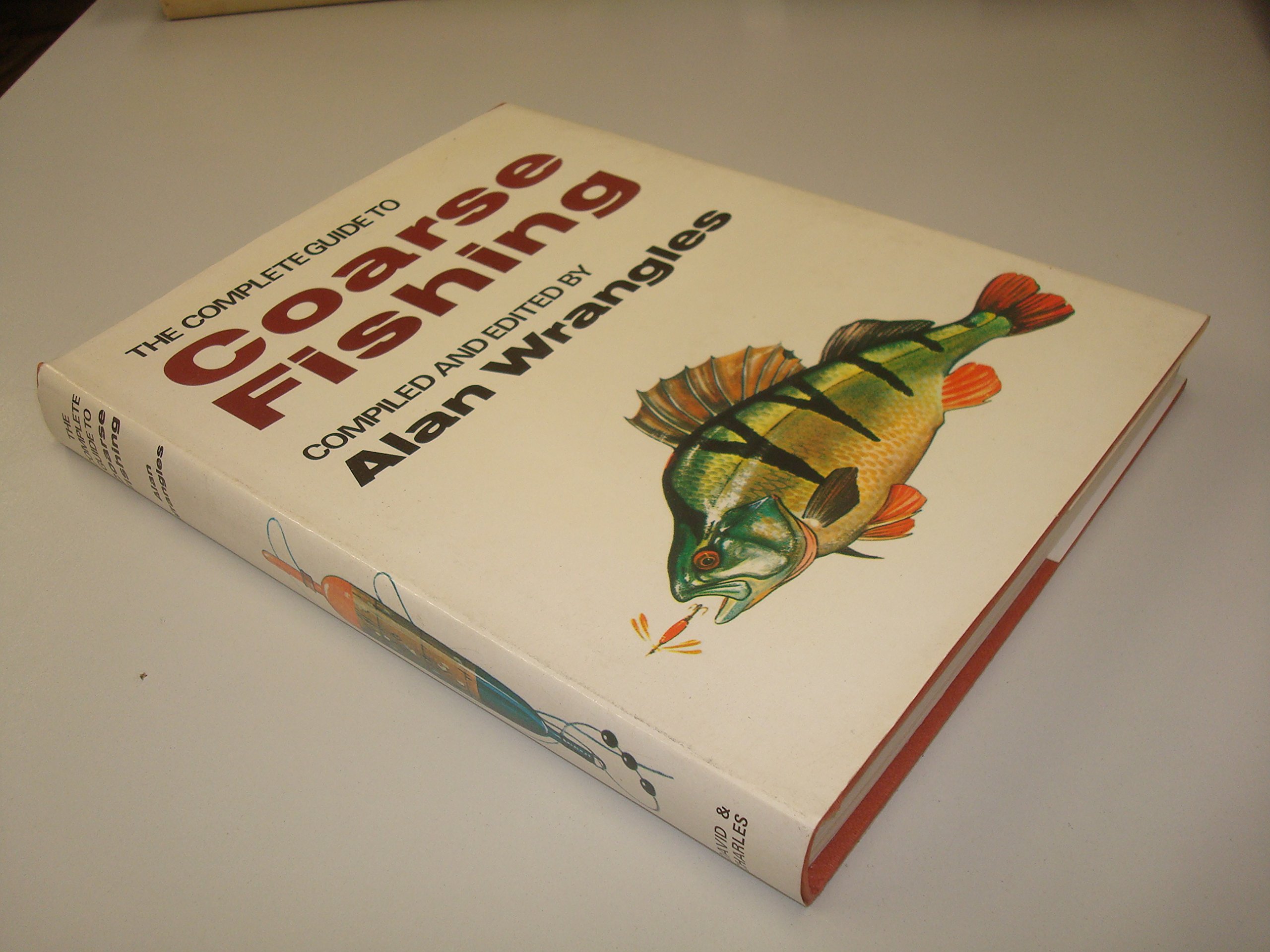 Complete Guide to Coarse Fishing (Hardcover)