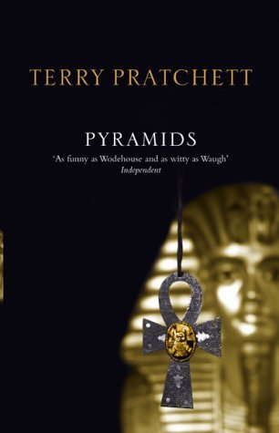 Pyramids: (Discworld Novel 7) (Discworld Novels) by Pratchett, Terry (2004) Paperback