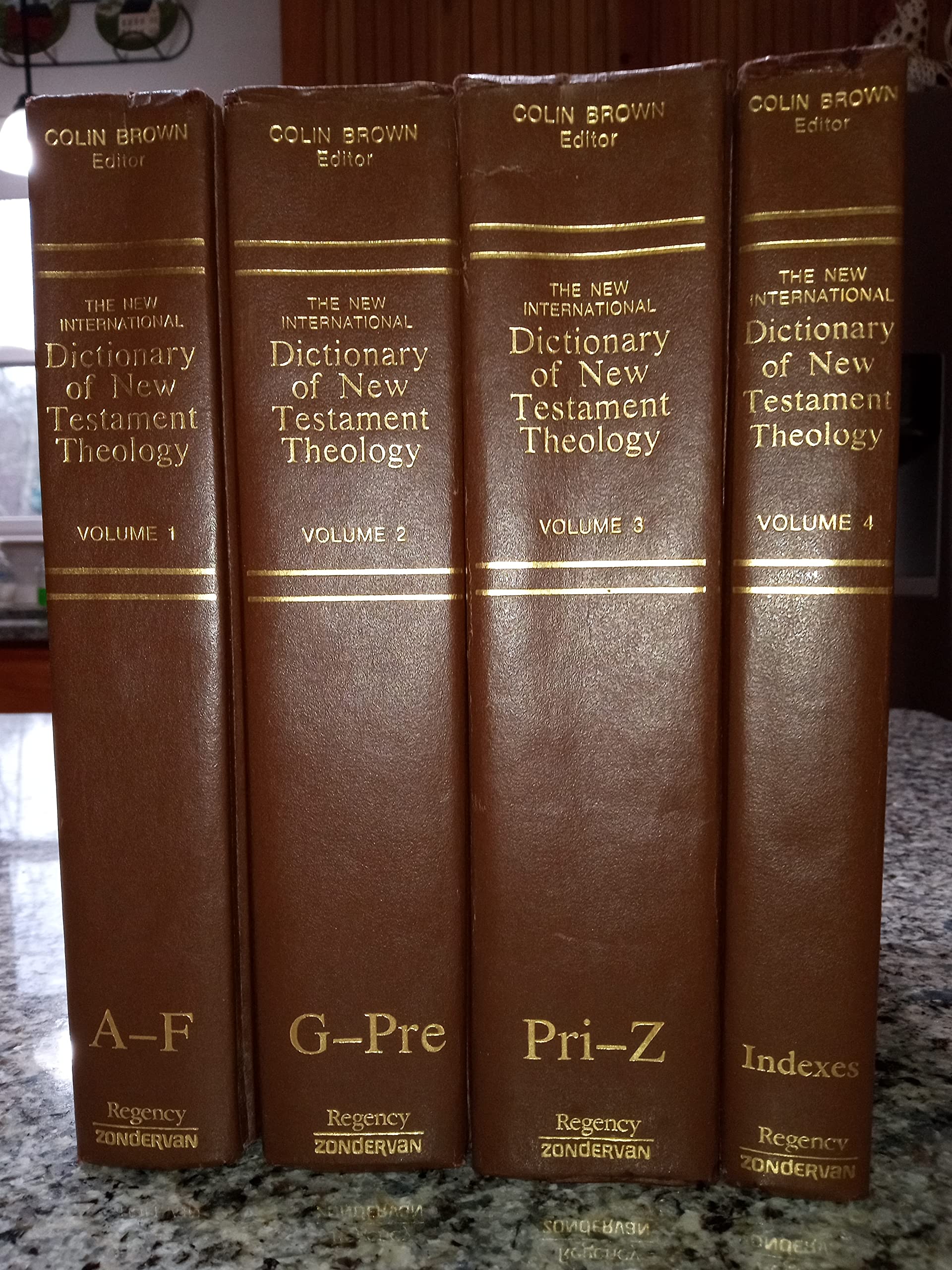 The New International Dictionary of New Testament Theology [4 Volumes, Complete set] (Hardcover)